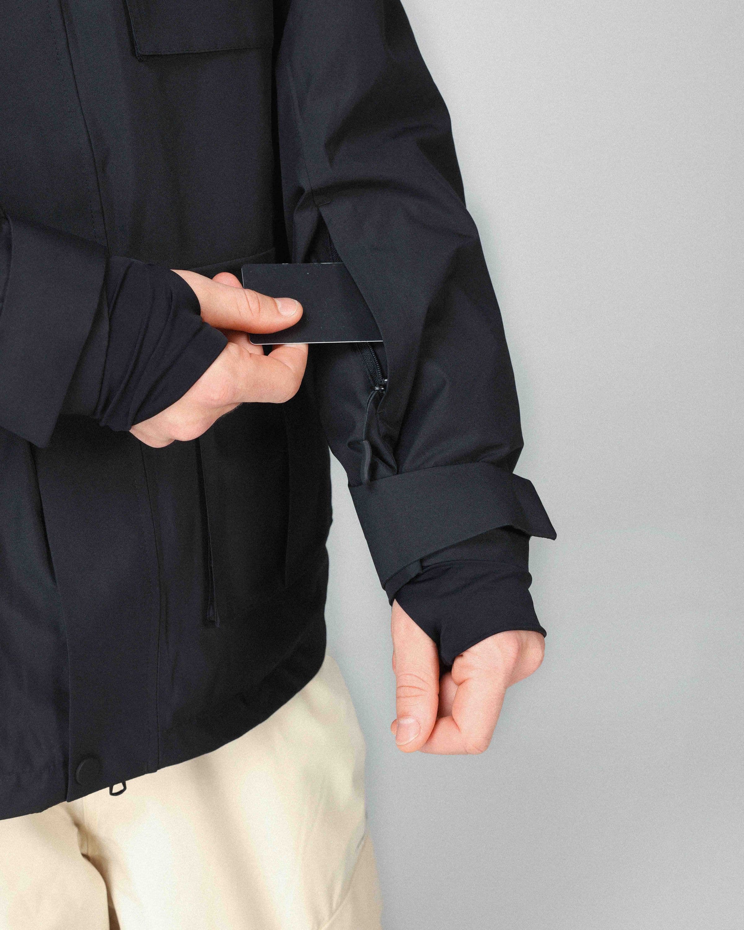 Outwear apparel, Cargo Jacket in beige worn by TOR LUNDSTRÖM, Beyond Medals, 2024