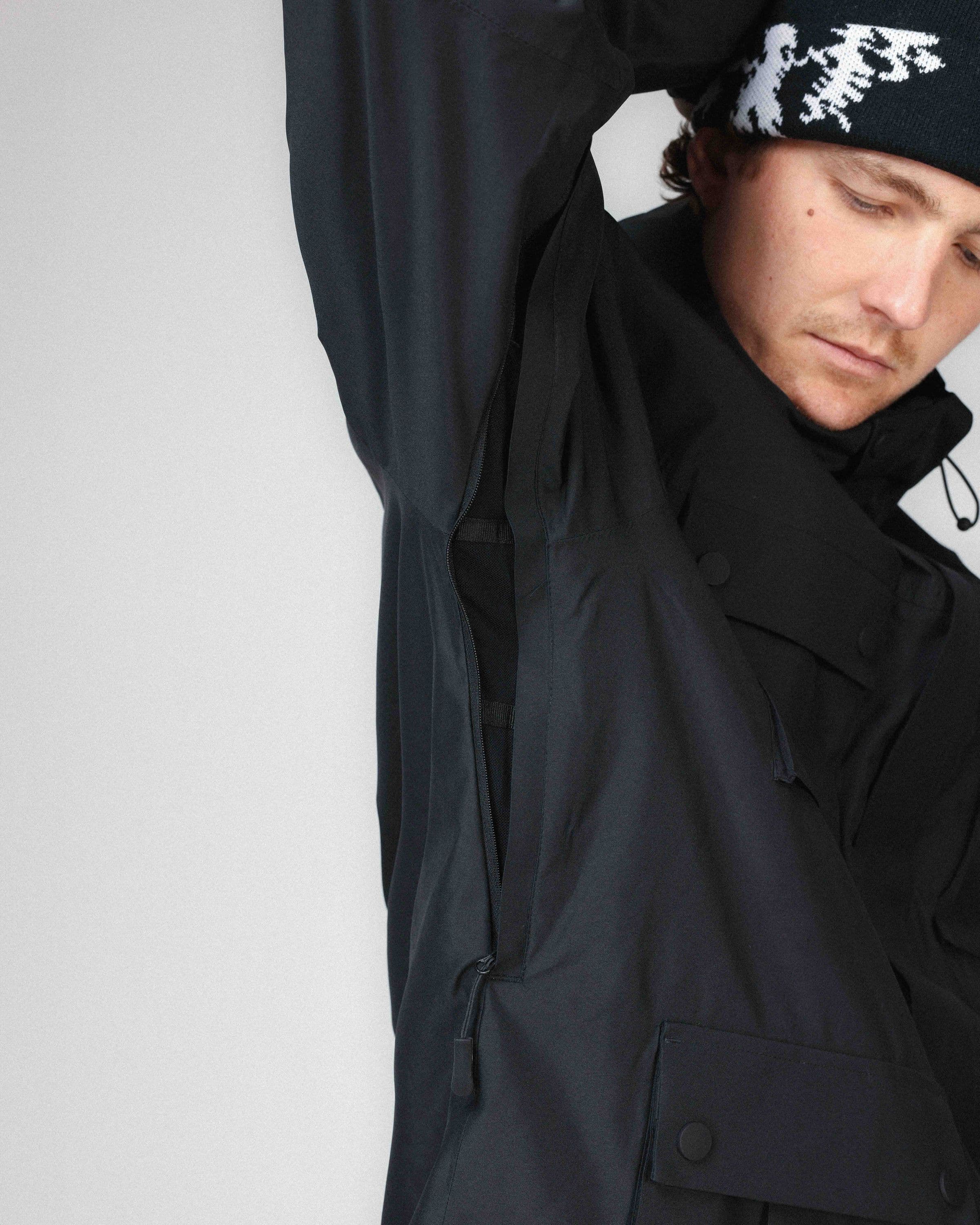 Outwear clothing, Cargo Jacket in beige worn by TOR LUNDSTRÖM, Beyond Medals, 2024