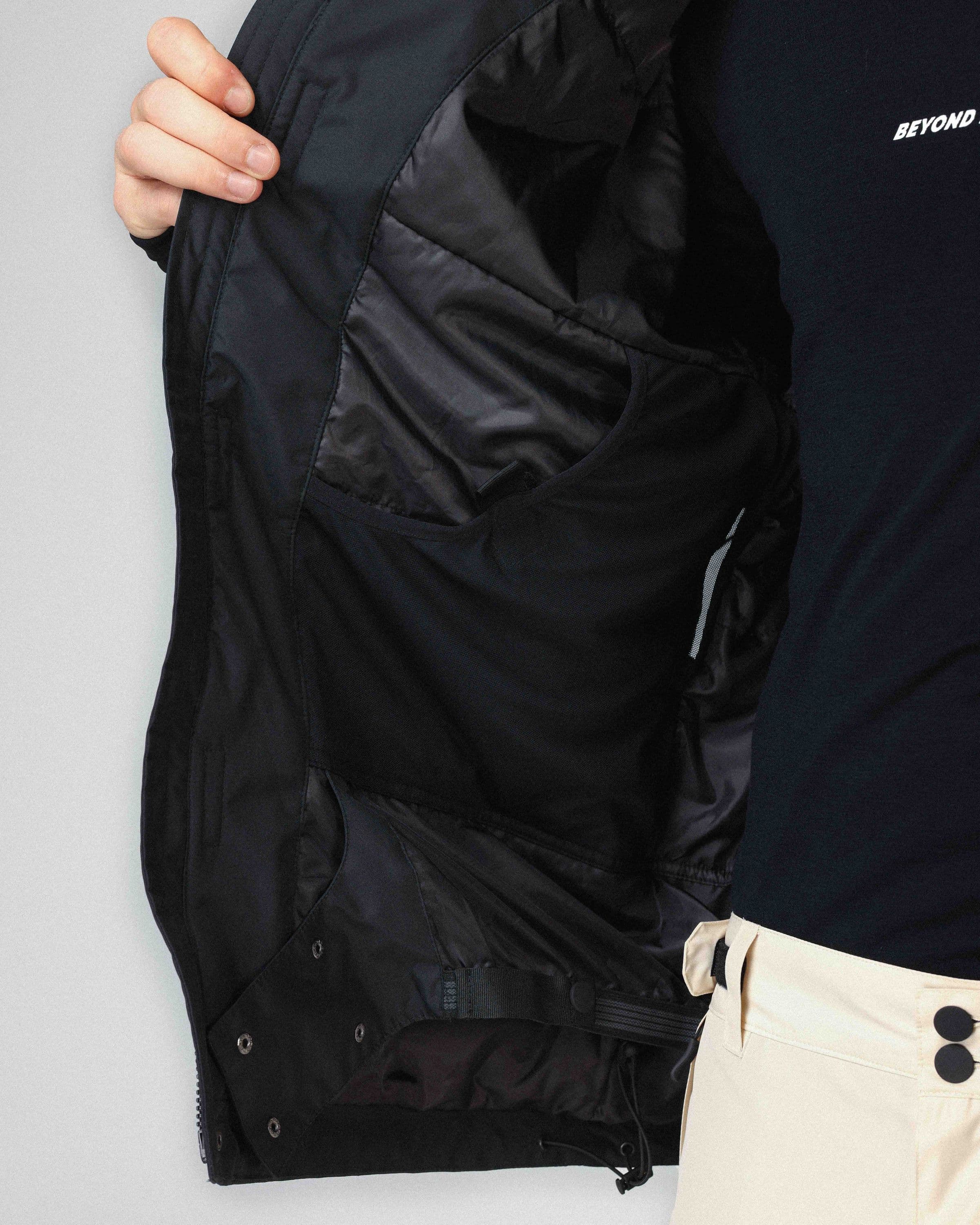 Outwear clothes, Cargo Jacket in beige worn by TOR LUNDSTRÖM, Beyond Medals, 2024