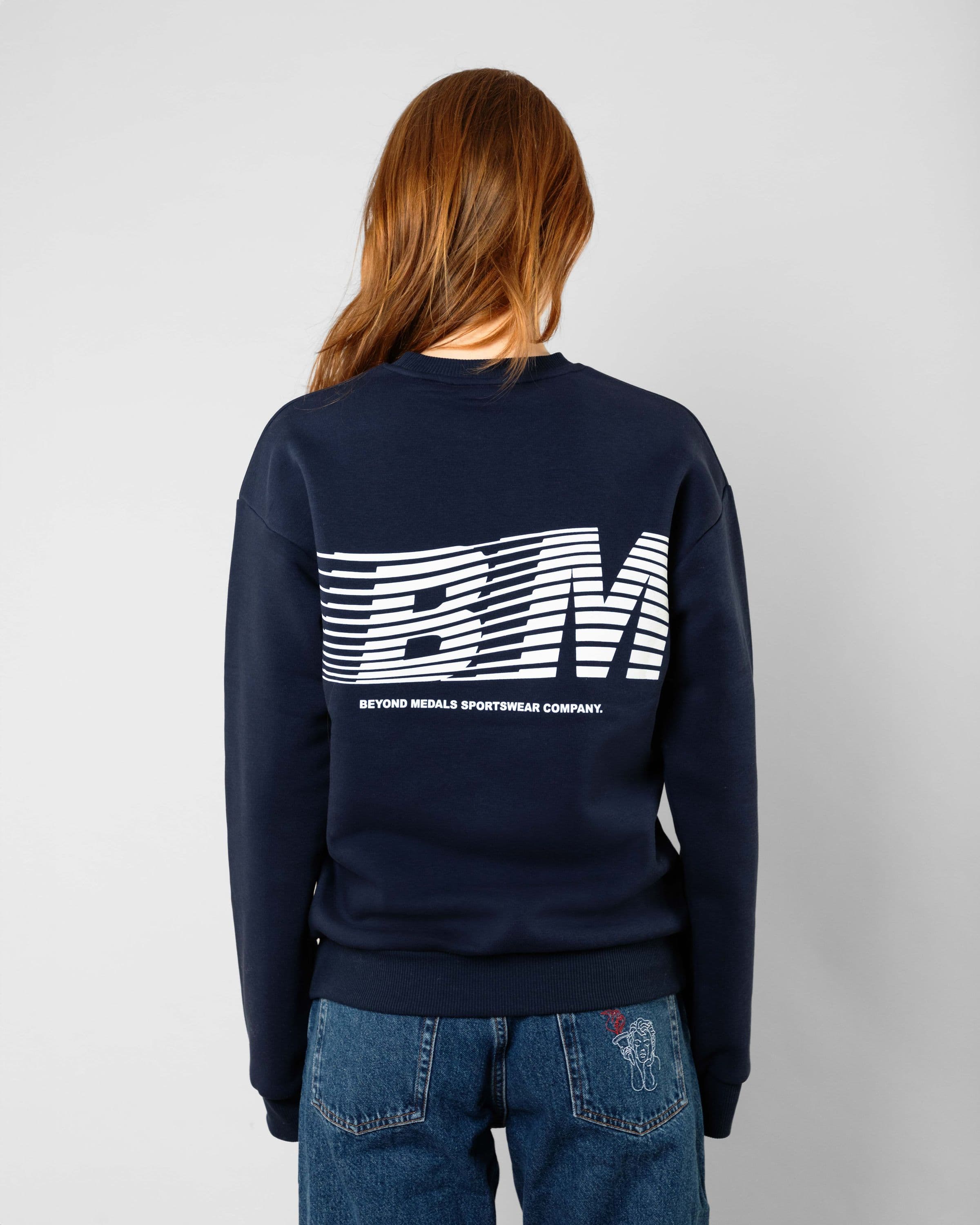 Baggy sweater, Retro Crewneck in blue worn by KEVIN BÆKKEL, Beyond Medals, 2024.