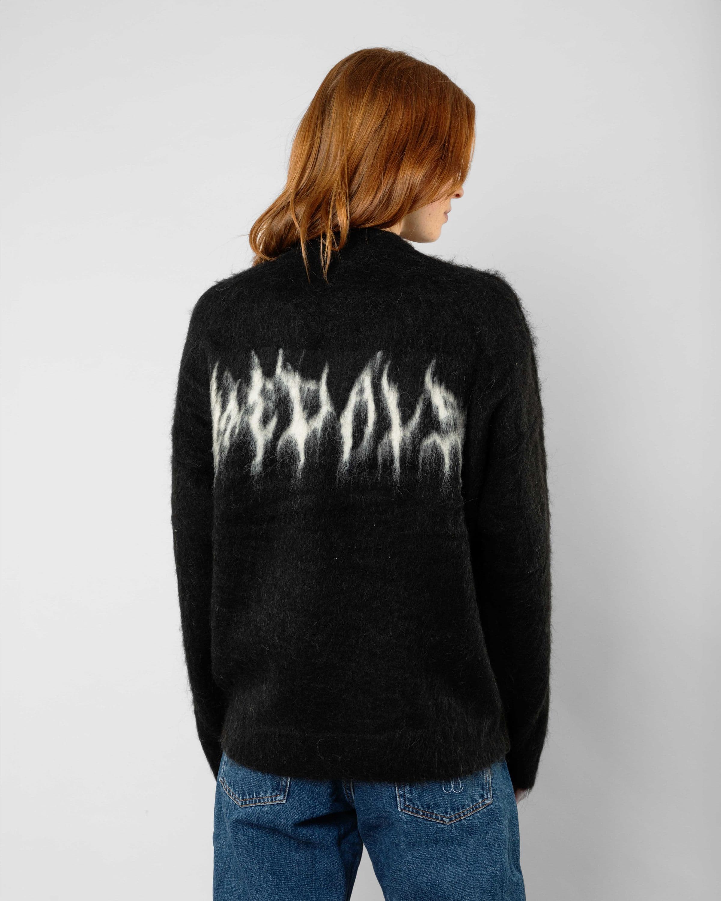 Baggy sweater, Fluffy Sweater in black worn by KEVIN BÆKKEL, Beyond Medals, 2024.