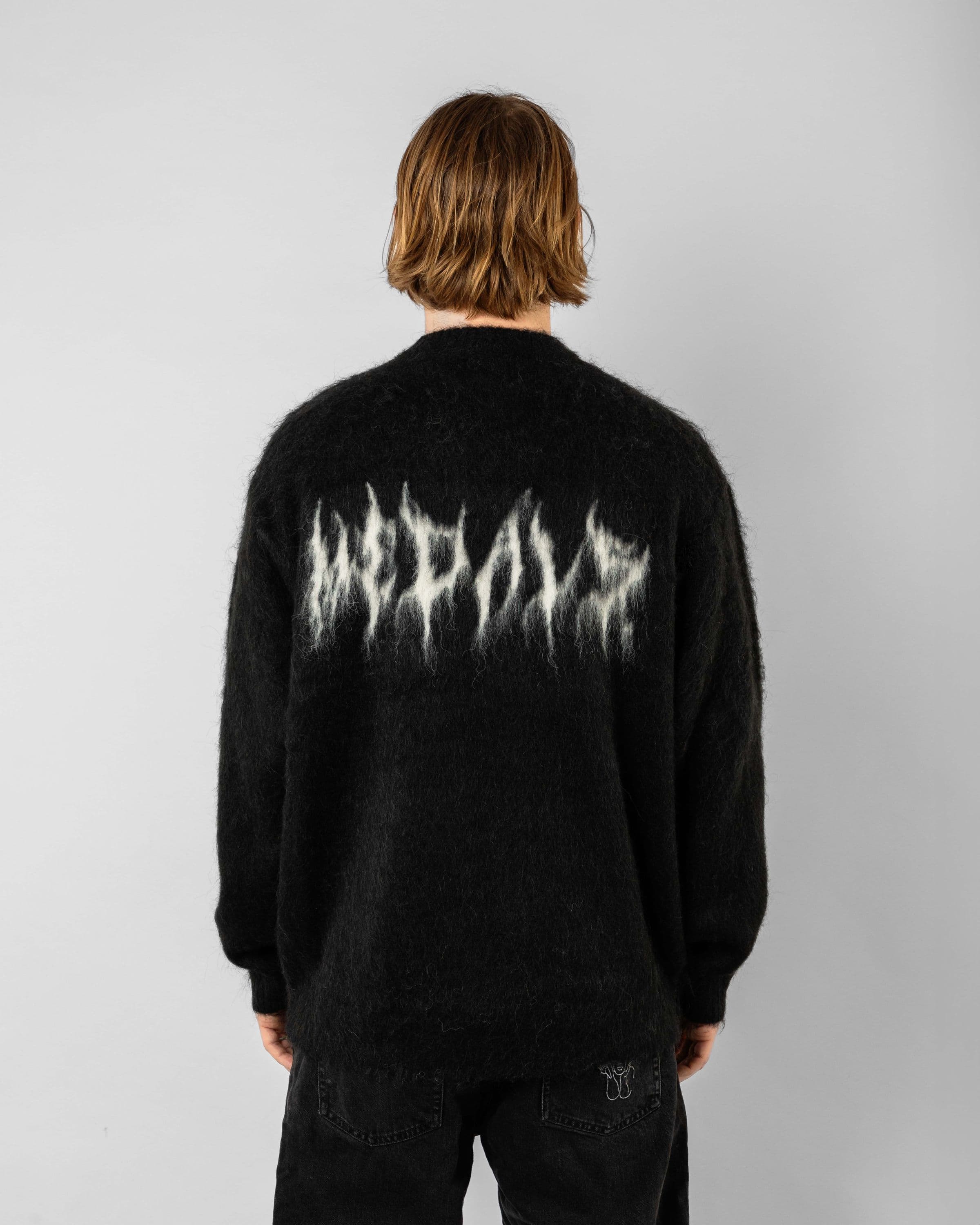 Soft sweatshirt, Fluffy Sweater in black worn by KEVIN BÆKKEL, Beyond Medals, 2024.