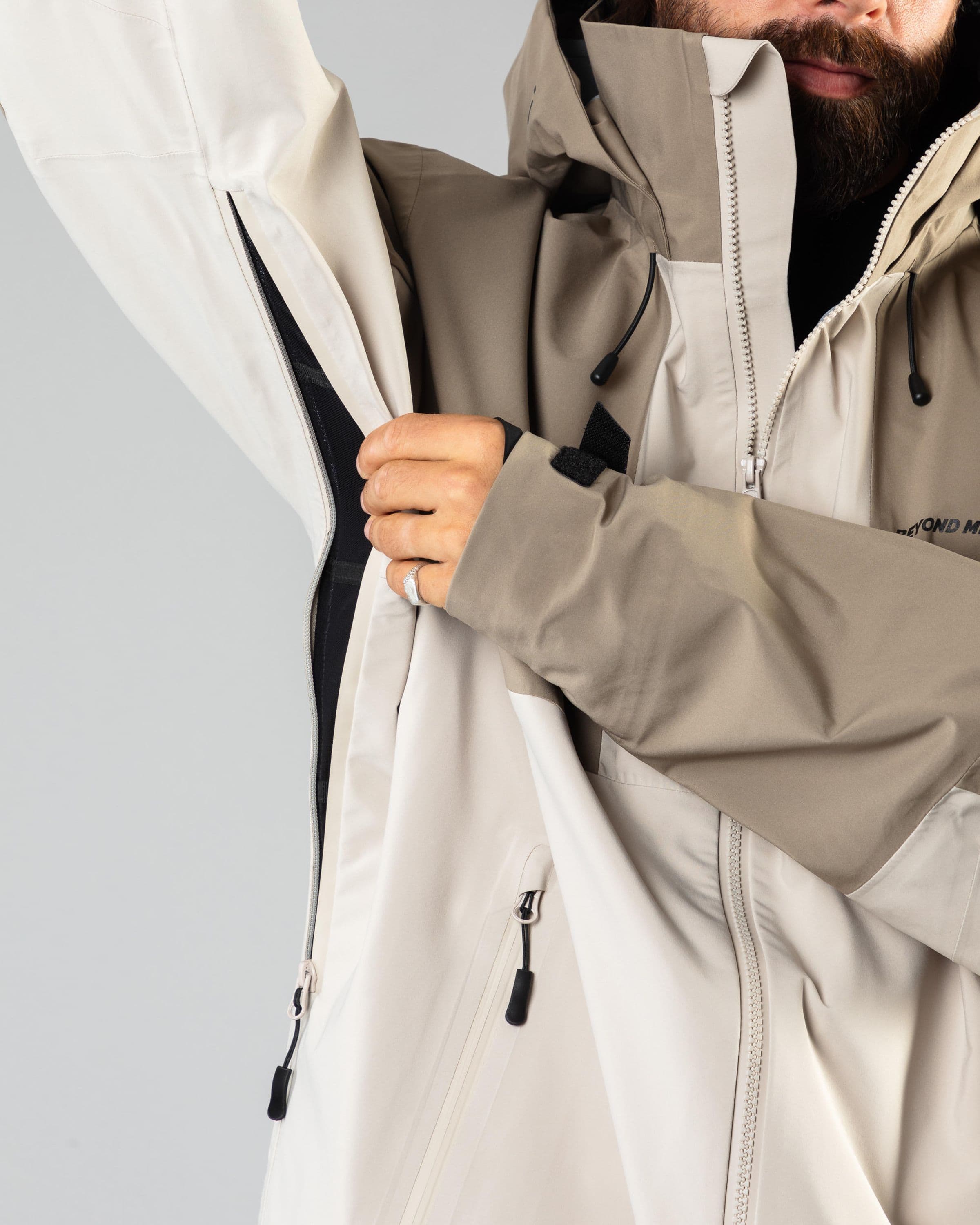 Outerwear clothing, tech jacket 3l in lt.beige worn by ULRIK BADERTSCHER, Beyond Medals, 2024, detail2