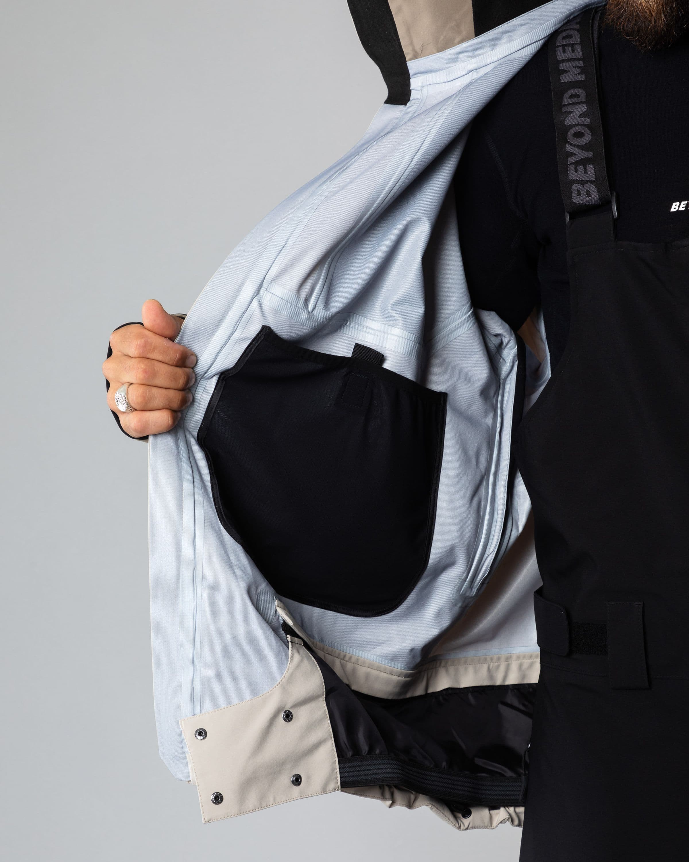 Outerwear clothing, tech jacket 3l in lt.beige worn by ULRIK BADERTSCHER, Beyond Medals, 2024, detail6