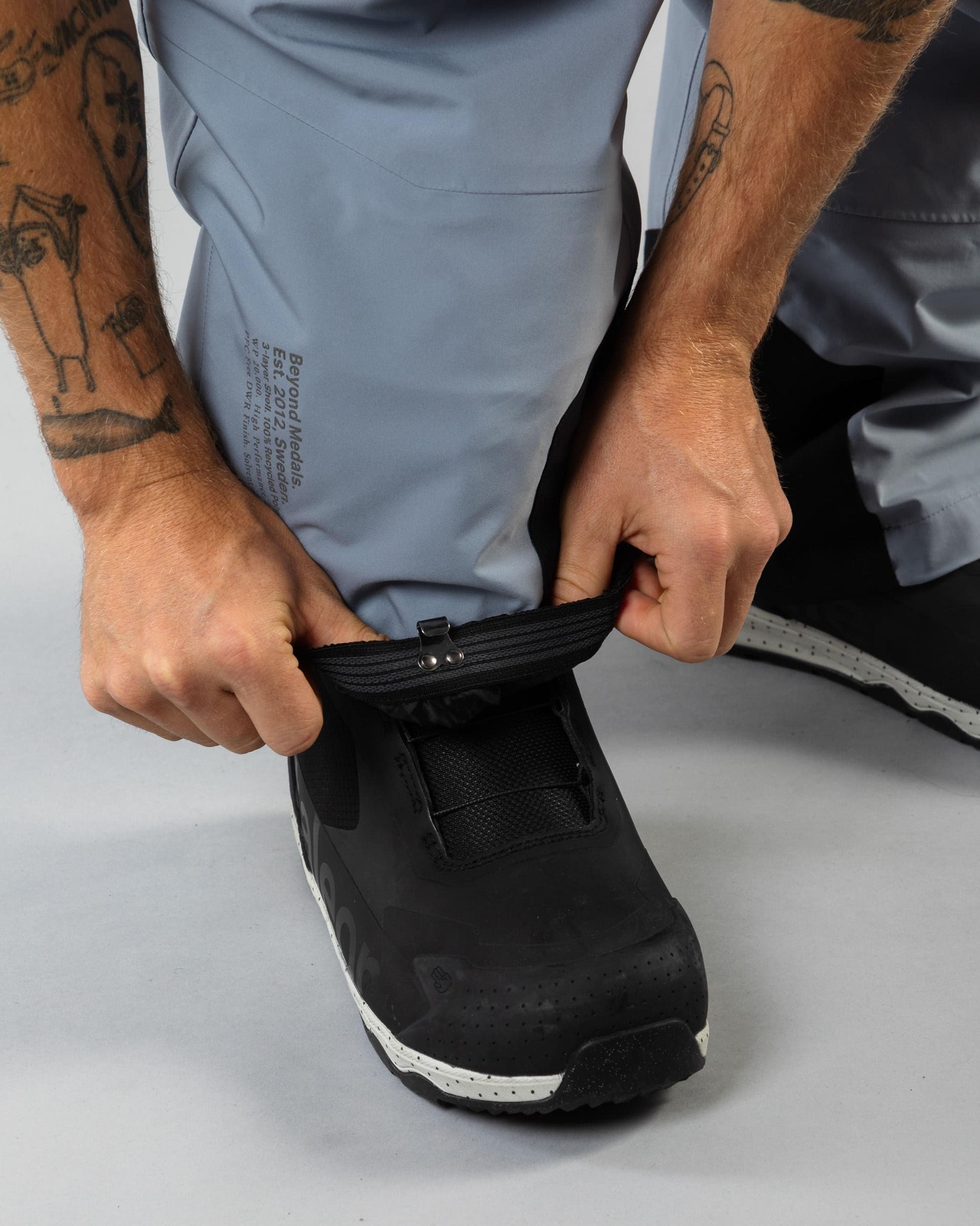 Outerwear clothing, tech bib 3l in pale blue worn by TOR LUNDSTRÖM, Beyond Medals, 2024, detail3