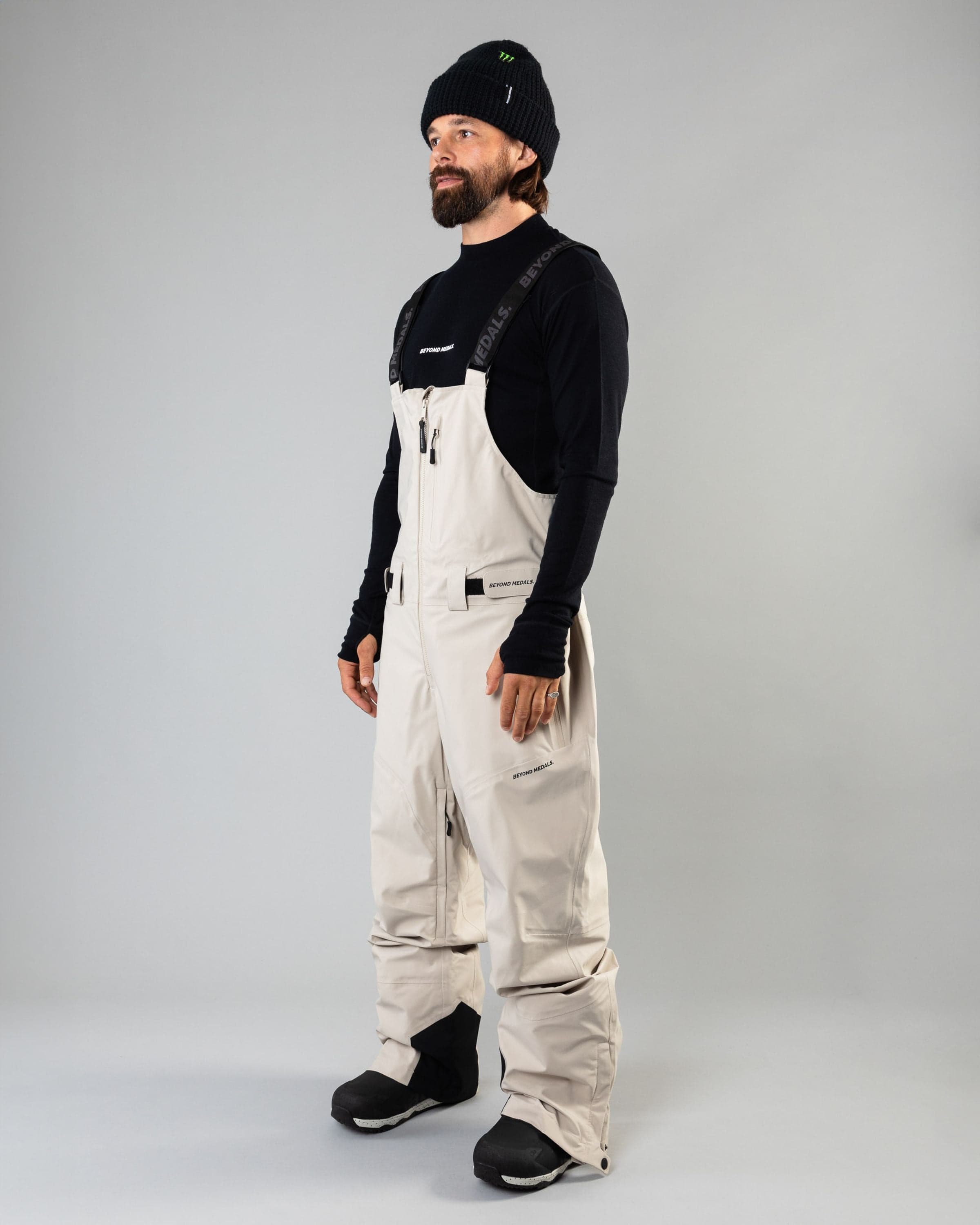 Outerwear clothing, tech bib 3l in lt beige worn by ULRIK BADERTSCHER, Beyond Medals, 2024, side front