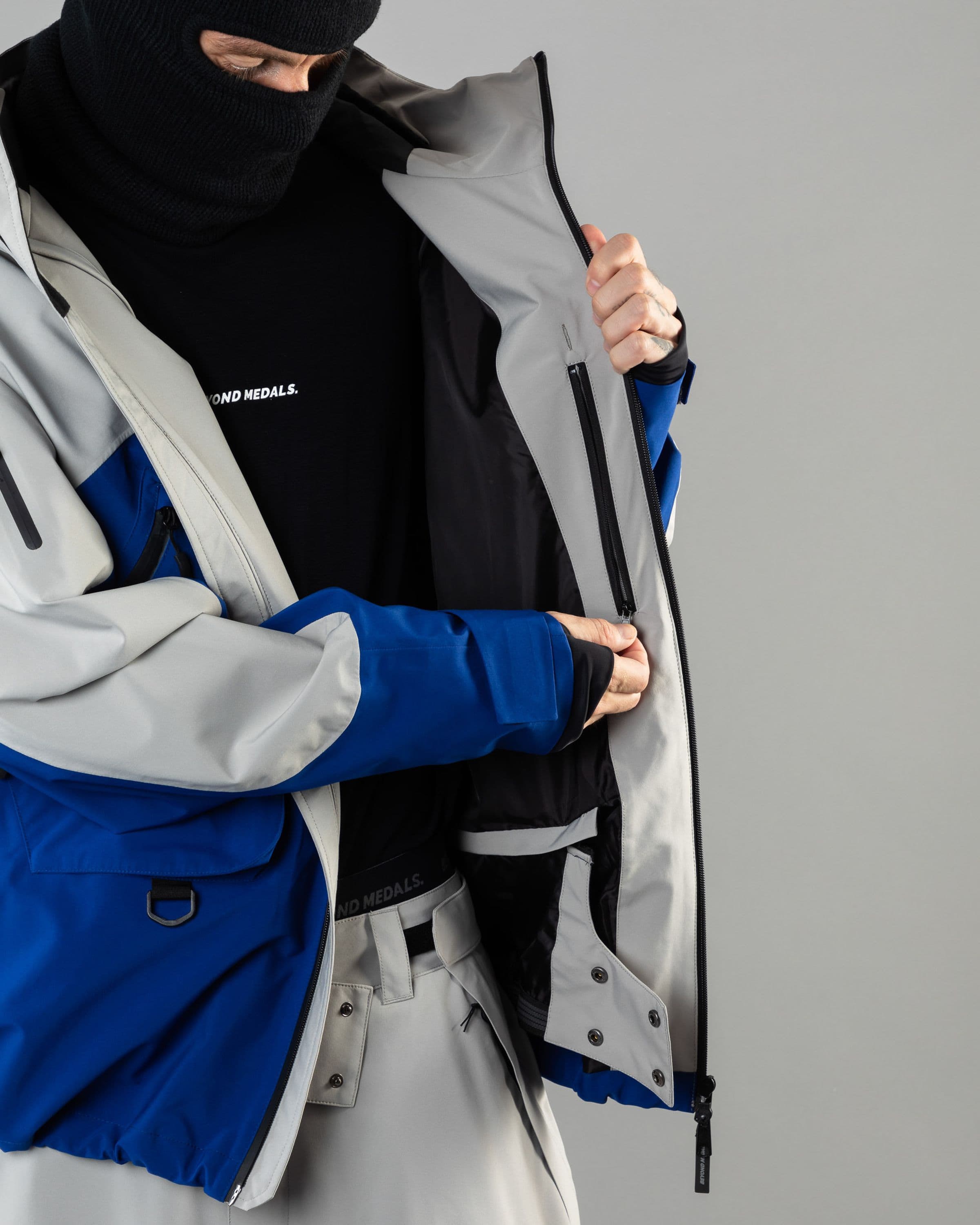 Outerwear clothing, beyond medals x nomadik jacket 3l in blue worn by KEVIN BÄCKSTRÖM, Beyond Medals, 2024, detail5