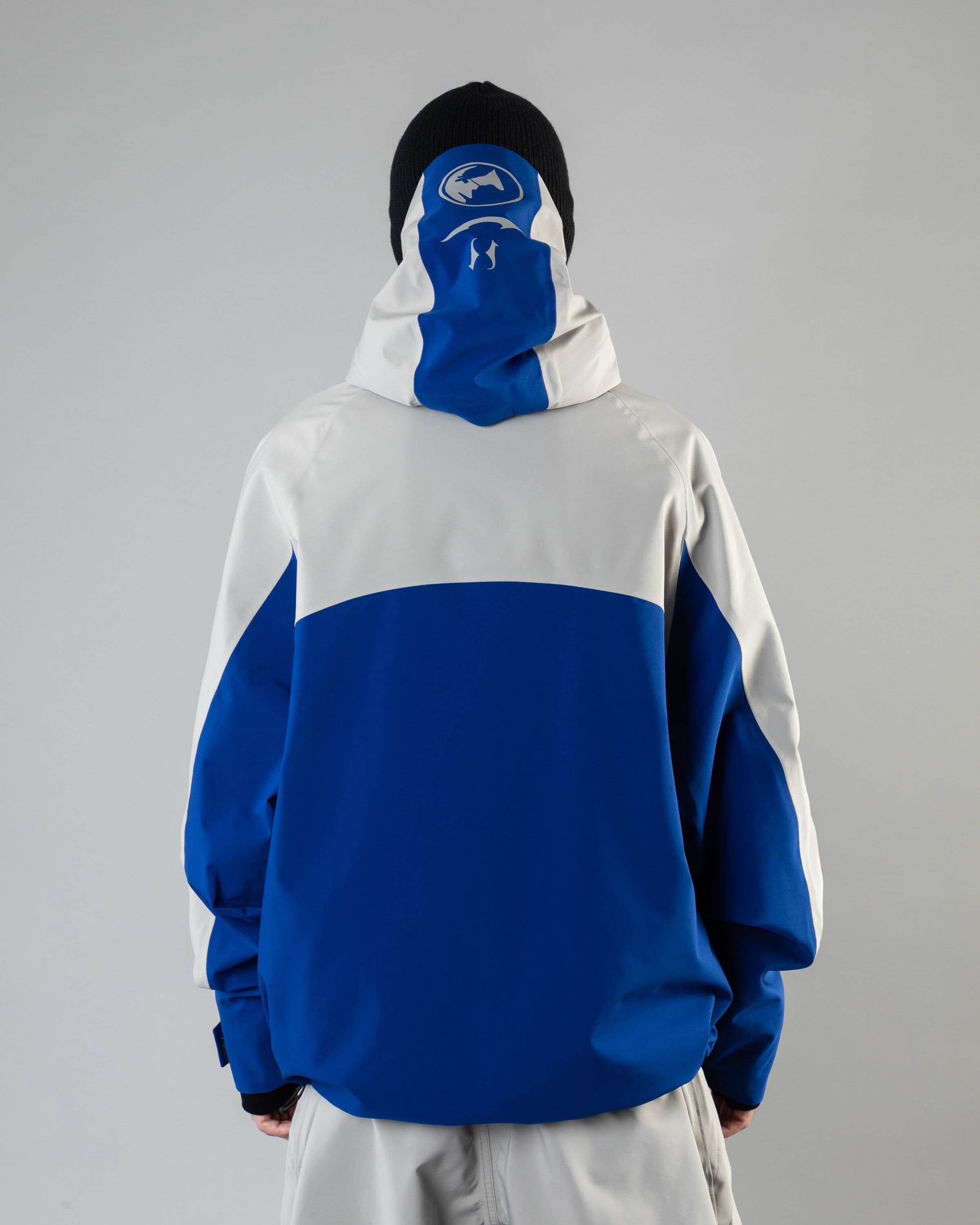 Outerwear clothing, beyond medals x nomadik jacket 3l in blue worn by KEVIN BÄCKSTRÖM, Beyond Medals, 2024, back