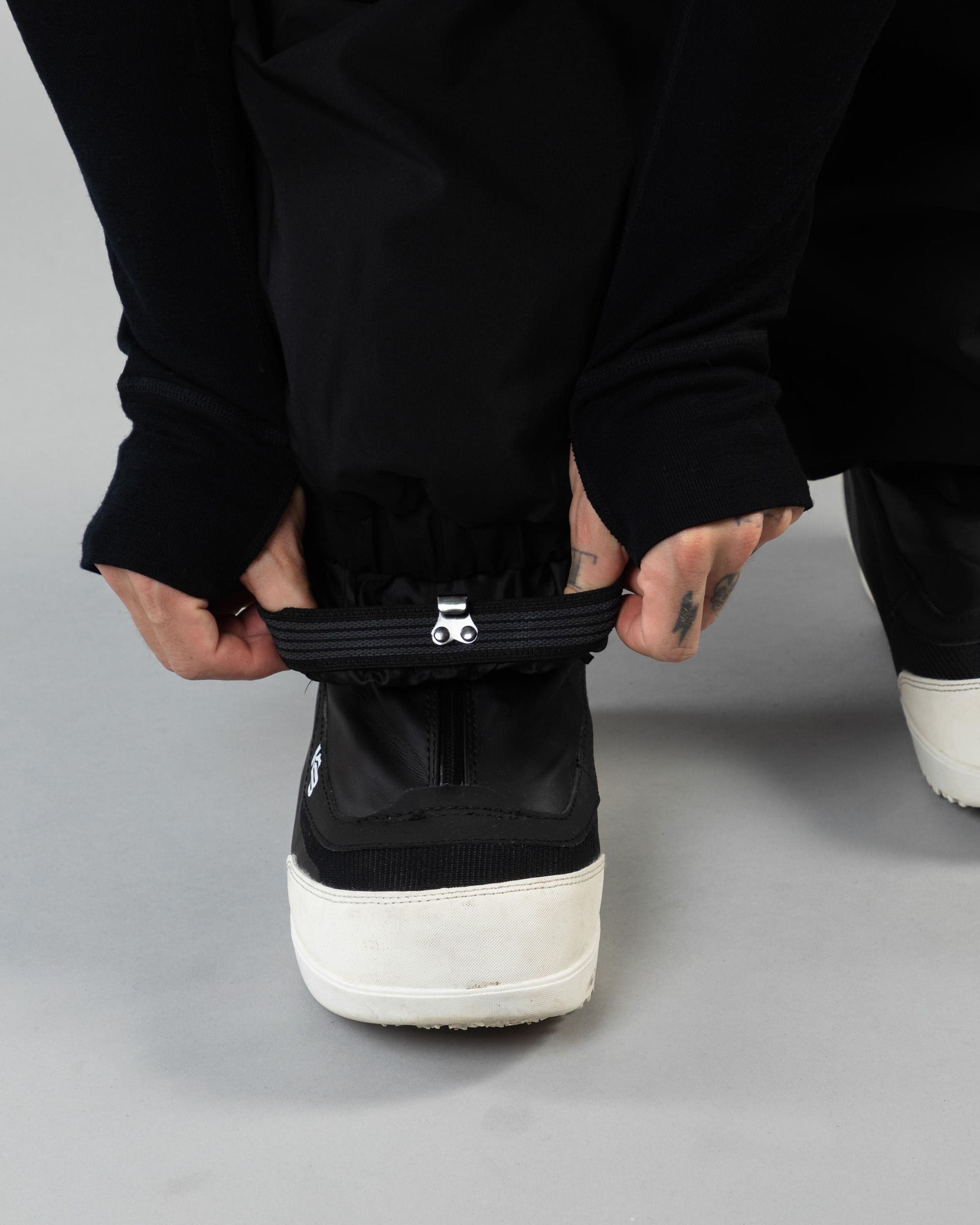 Outerwear clothing, beyond medals x nomadik pants 3l in black worn by KEVIN BÄCKSTRÖM, Beyond Medals, 2024, detail2