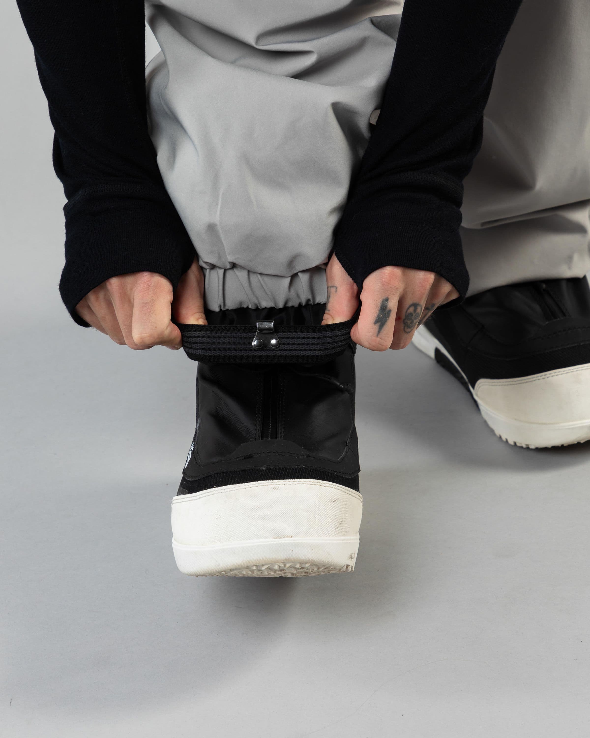 Outerwear clothing, beyond medals x nomadik pants 3l in grey worn by KEVIN BÄCKSTRÖM, Beyond Medals, 2024, detail3