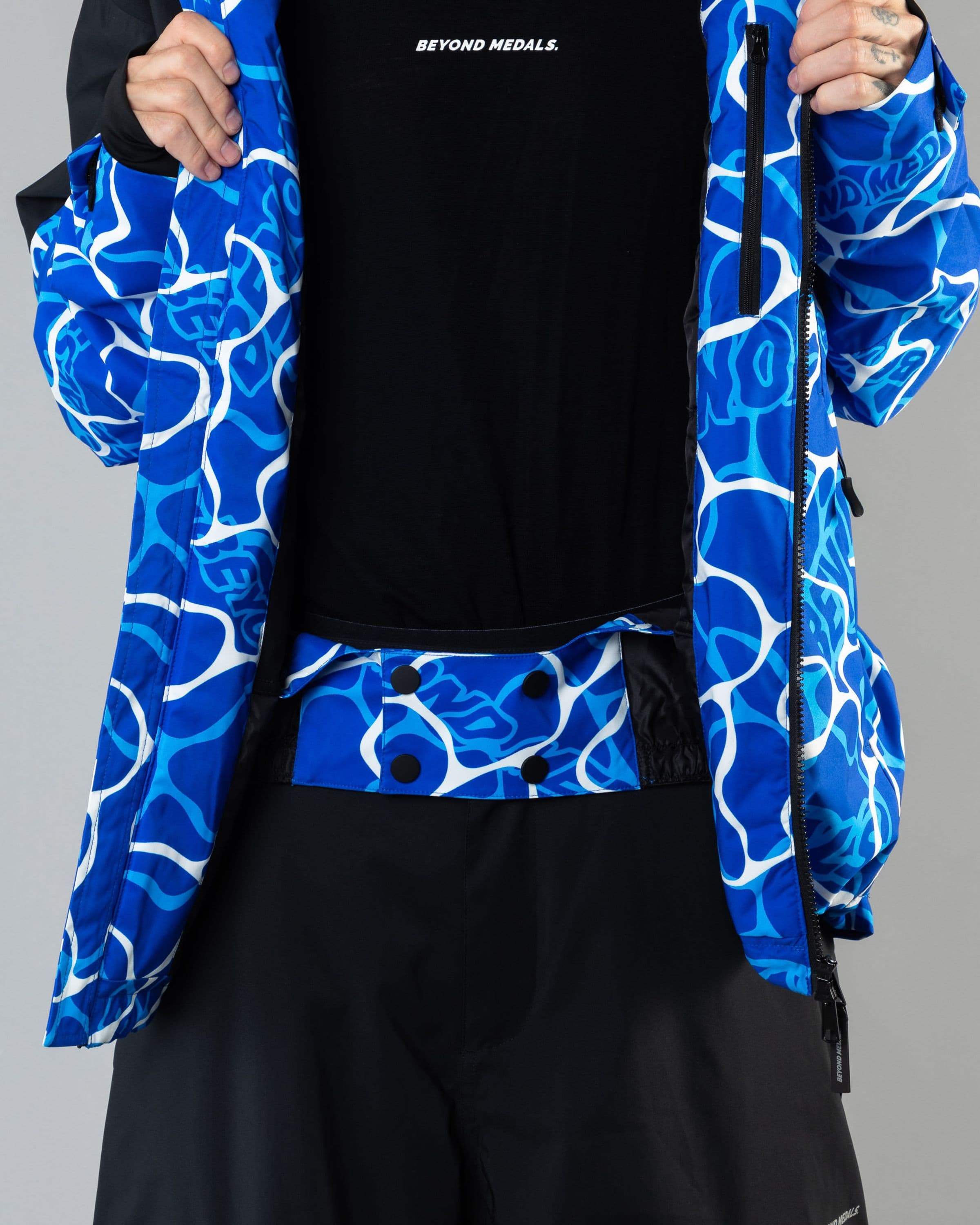 Outerwear clothing, fullzip jacket 2l in blue worn by KEVIN BÄCKSTRÖM, Beyond Medals, 2024, detail6