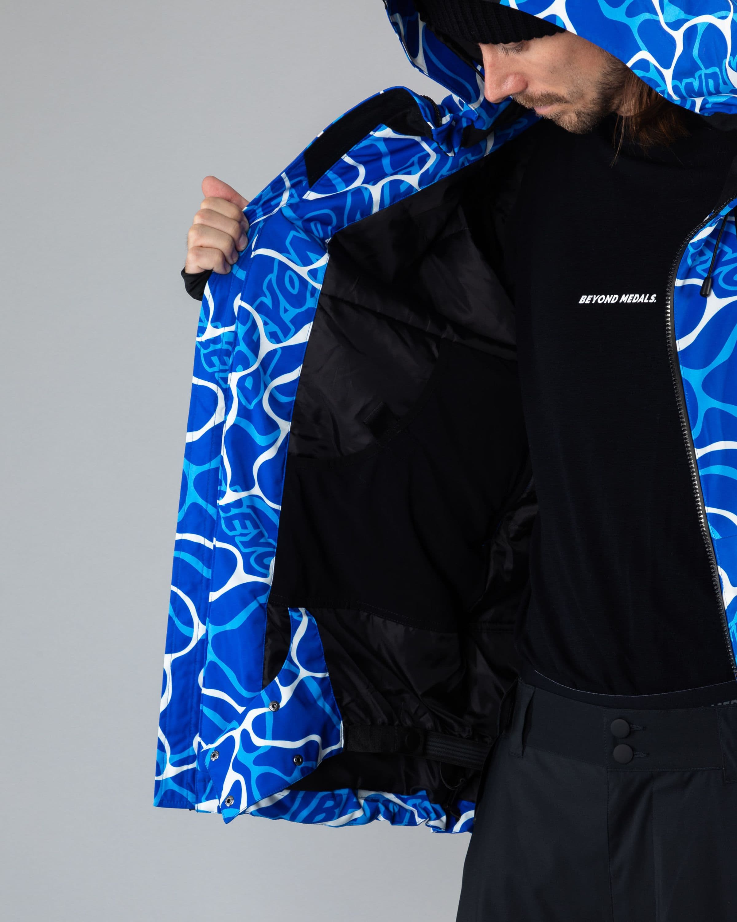 Outerwear clothing, fullzip jacket 2l in blue worn by KEVIN BÄCKSTRÖM, Beyond Medals, 2024, detail5