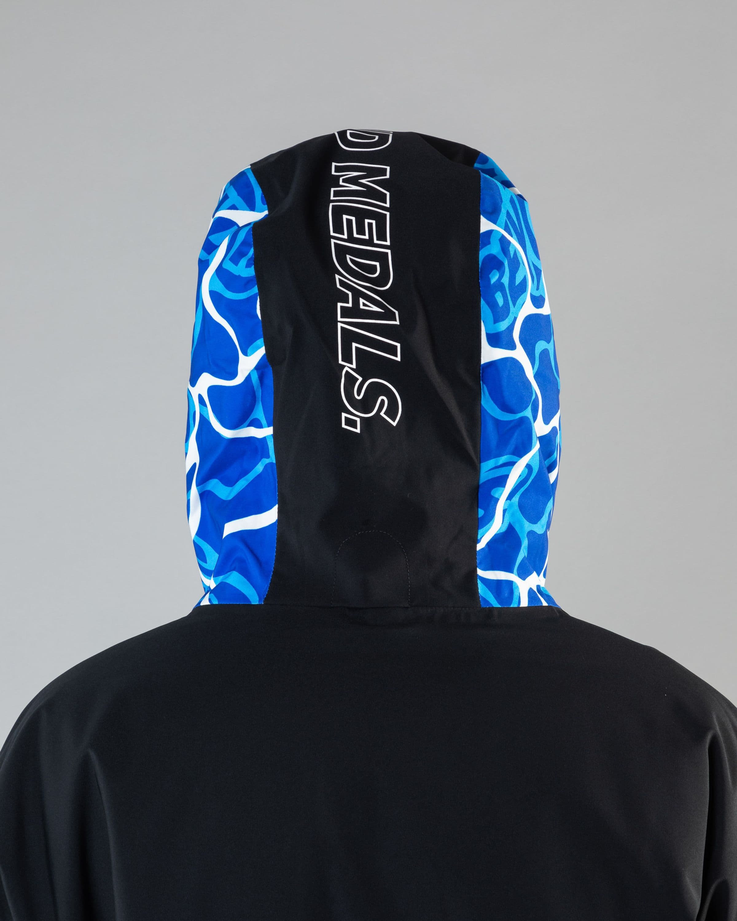 Outerwear clothing, fullzip jacket 2l in blue worn by KEVIN BÄCKSTRÖM, Beyond Medals, 2024, detail3