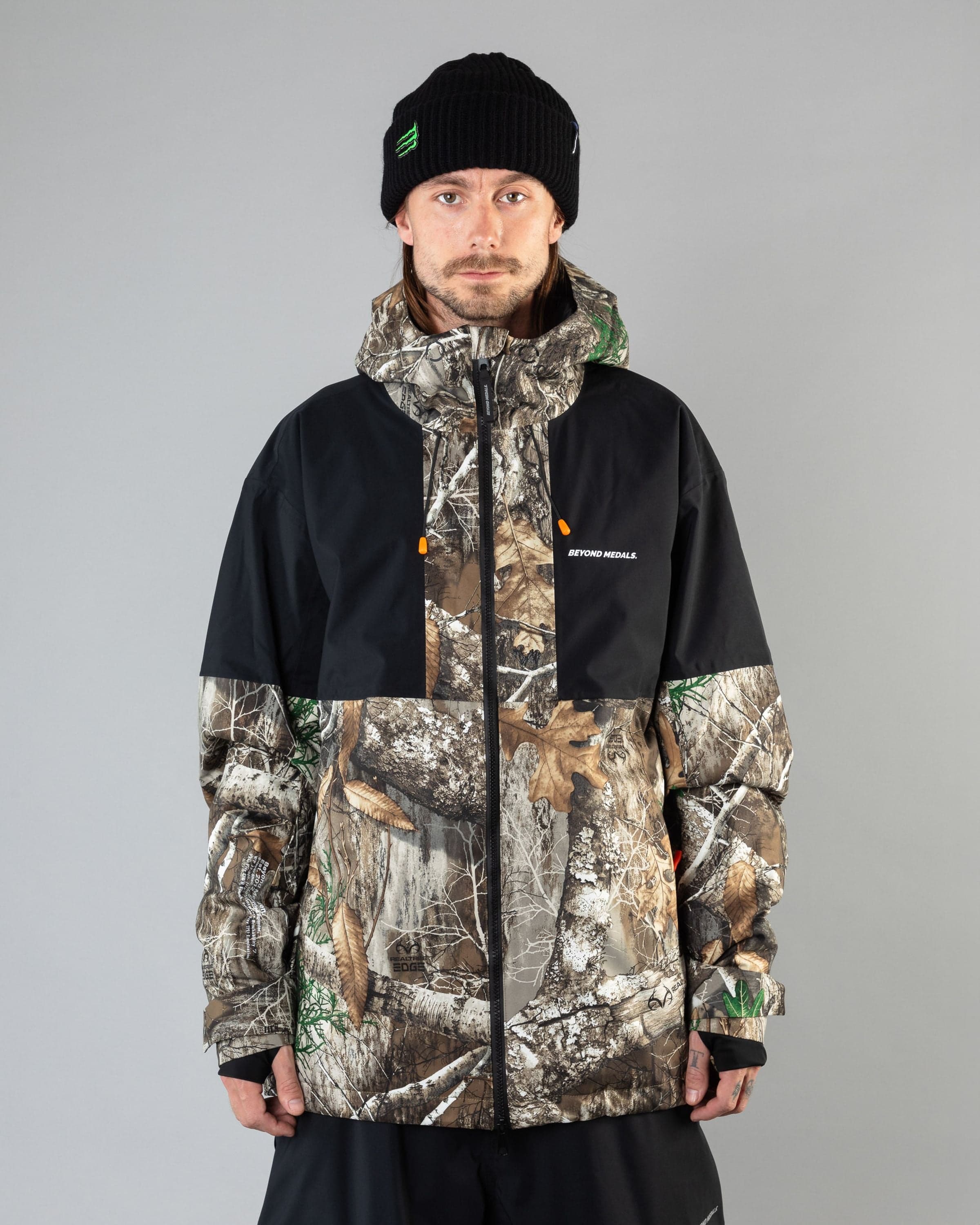 Outerwear clothing, fullzip jacket 2l in realtree worn by KEVIN BÄCKSTRÖM, Beyond Medals, 2024, front