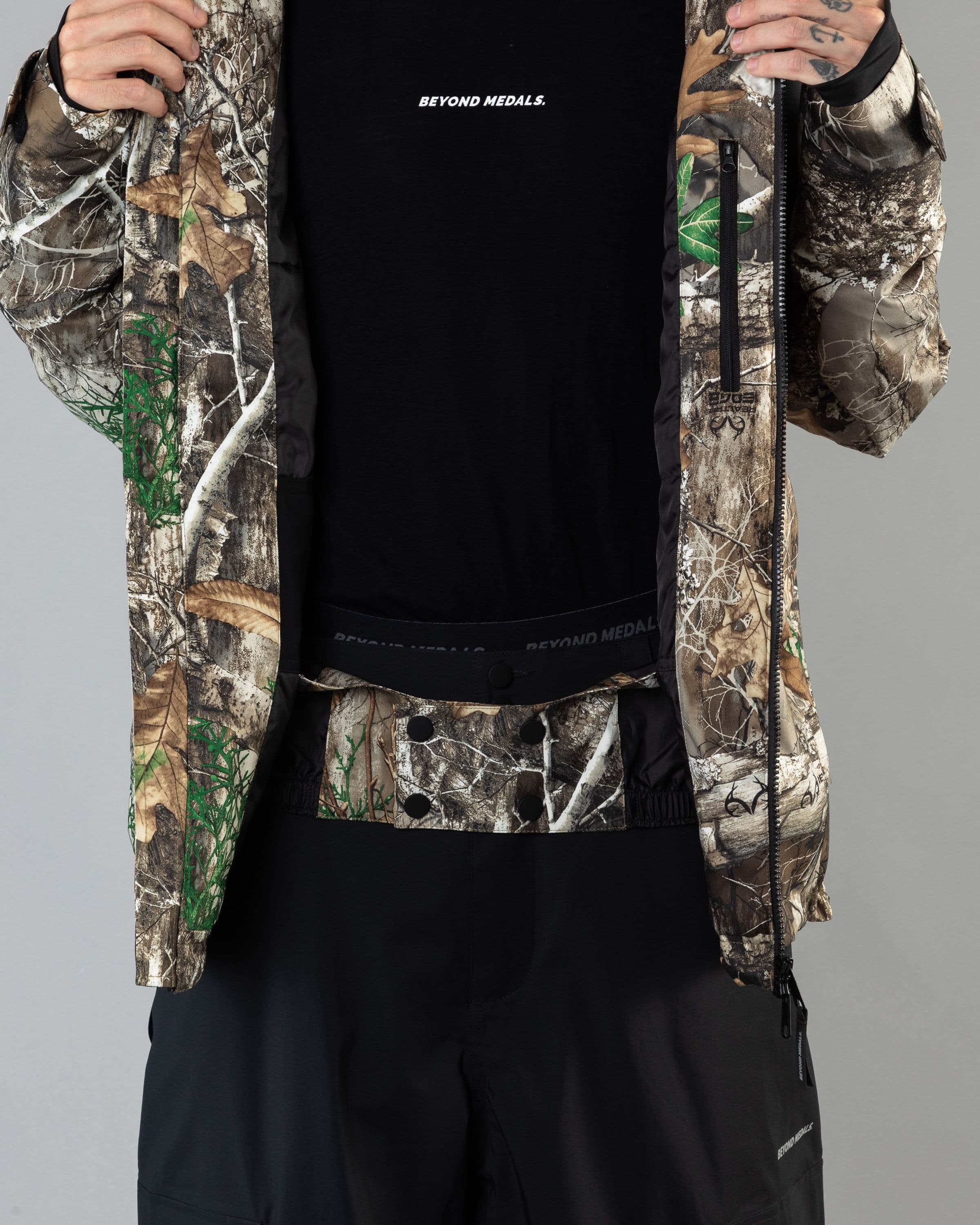 Outerwear clothing, fullzip jacket 2l in realtree worn by KEVIN BÄCKSTRÖM, Beyond Medals, 2024, detail3