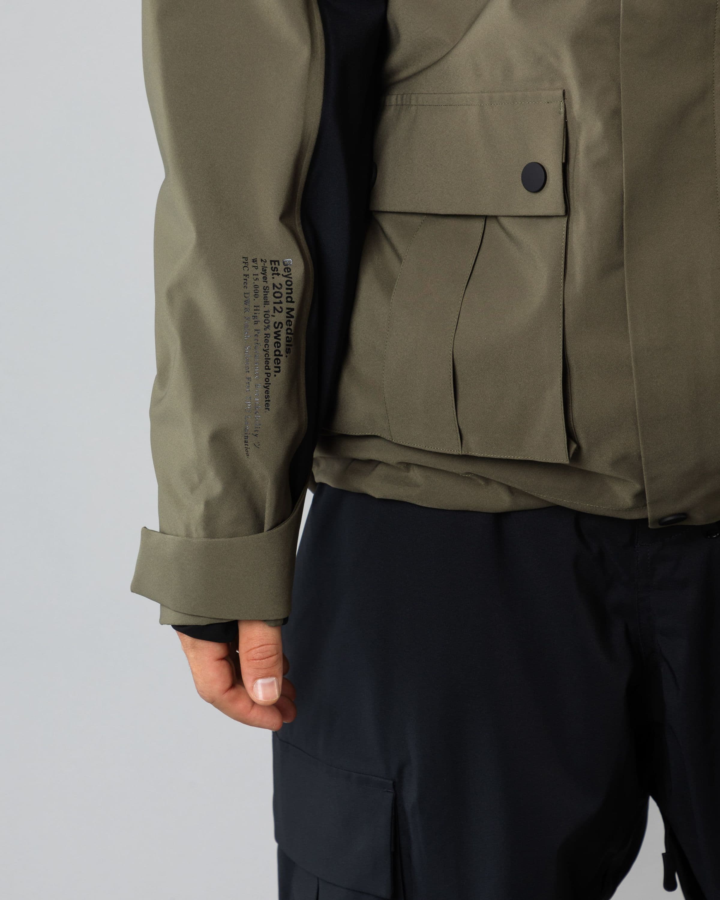 Outerwear clothing, cargo jacket 2l in green worn by LUDVIG BILLTOFT, Beyond Medals, 2024, detail4