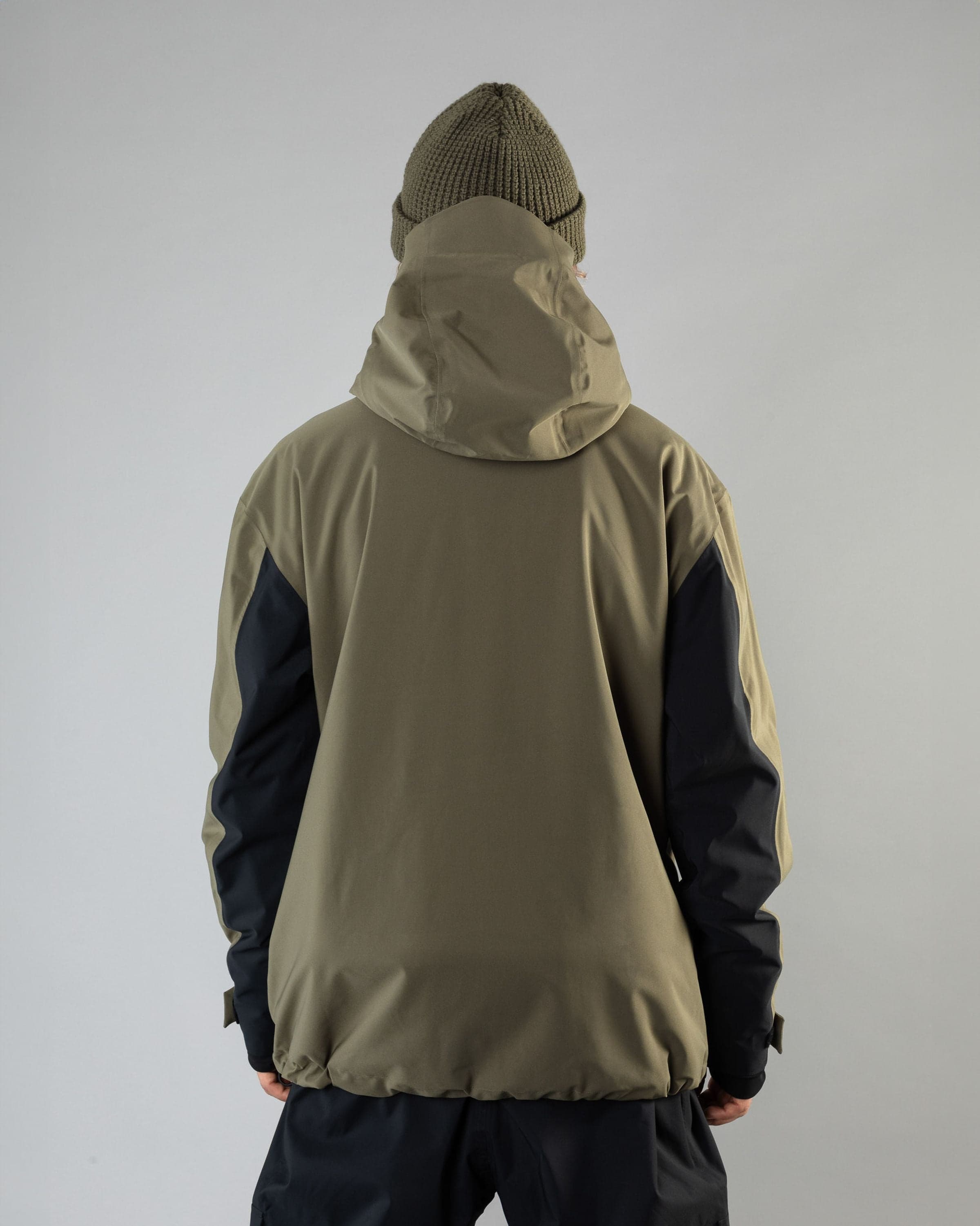 Outerwear clothing, cargo jacket 2l in green worn by LUDVIG BILLTOFT, Beyond Medals, 2024, back